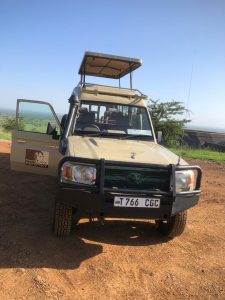 Tanzania safari pop-up roof